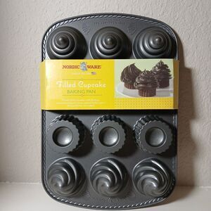 NEW Nordic Ware Creme Filled Cupcake Baking Pan 3 Cup Cast Aluminum Made in USA